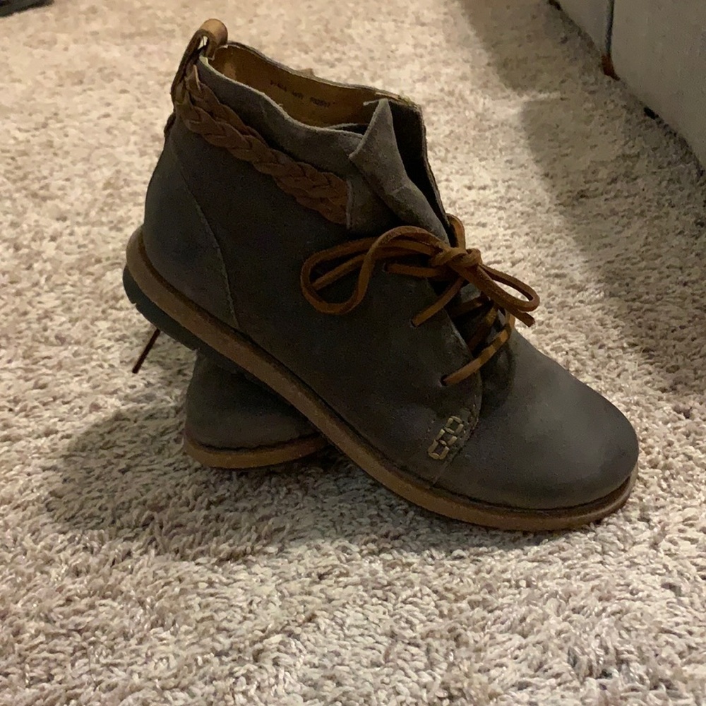 Born boots